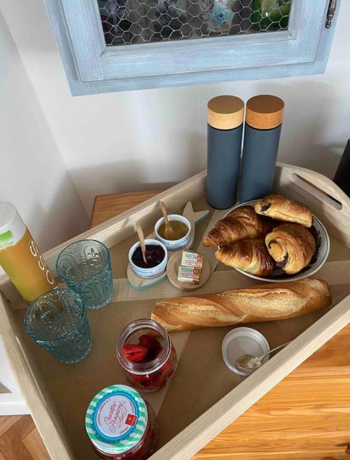 La Petite Marcotte Bed & Breakfast เอเทรตาต์ ภายนอก รูปภาพ
